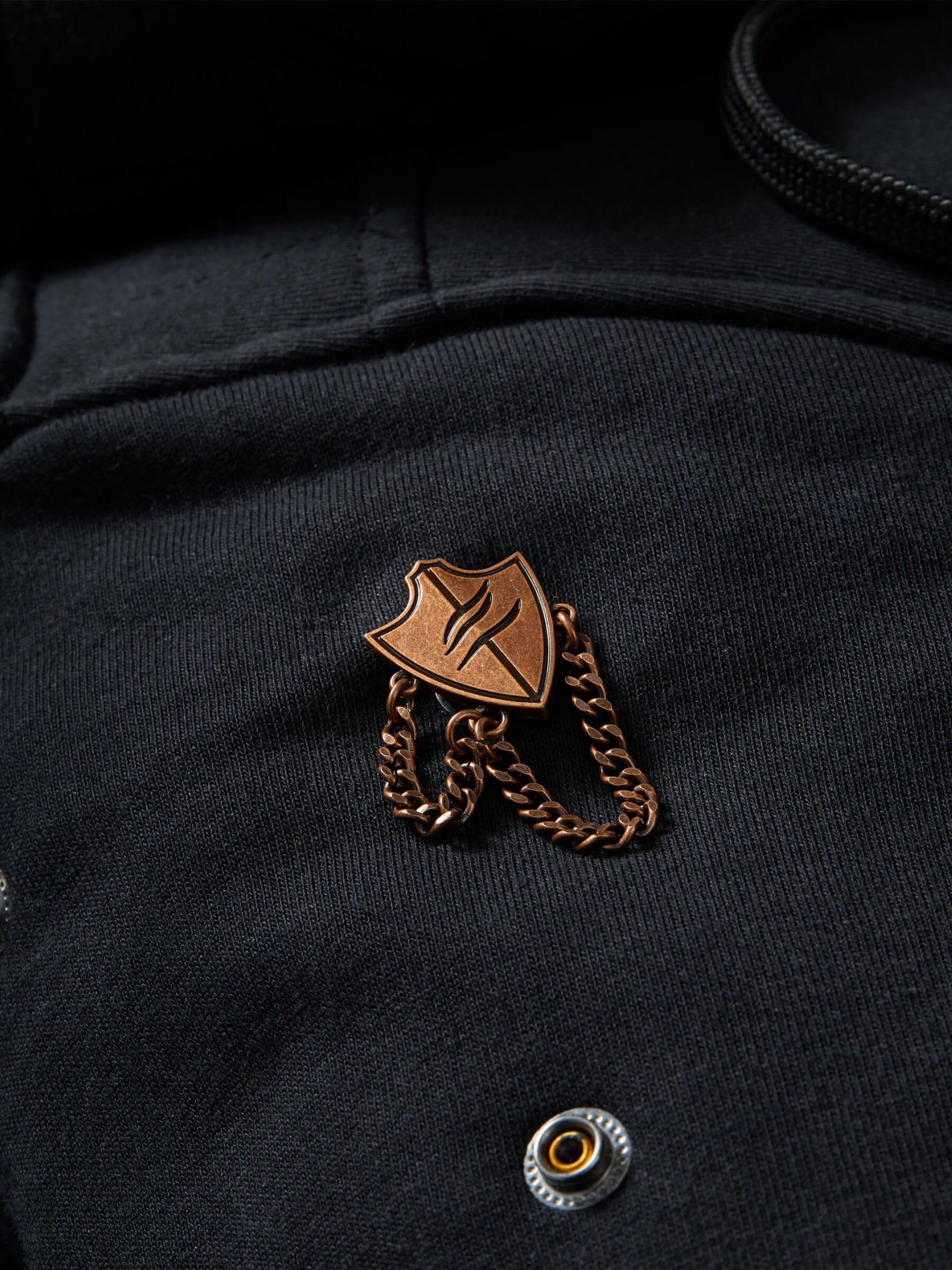 Claw Mark Shield RPG Snap from Patch Notes Apparel in Ancient Copper