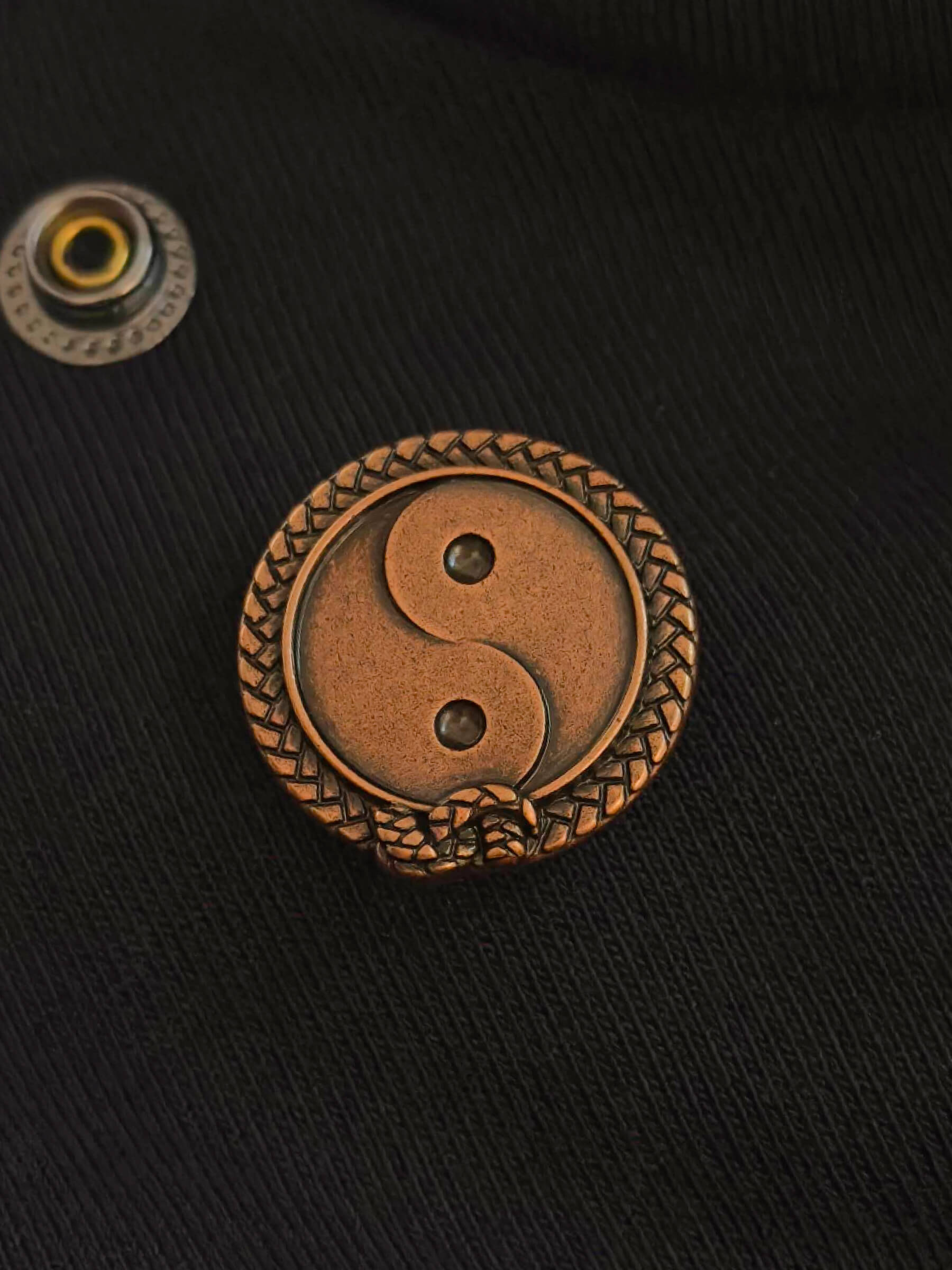 Yin-Yang Talisman Snap
