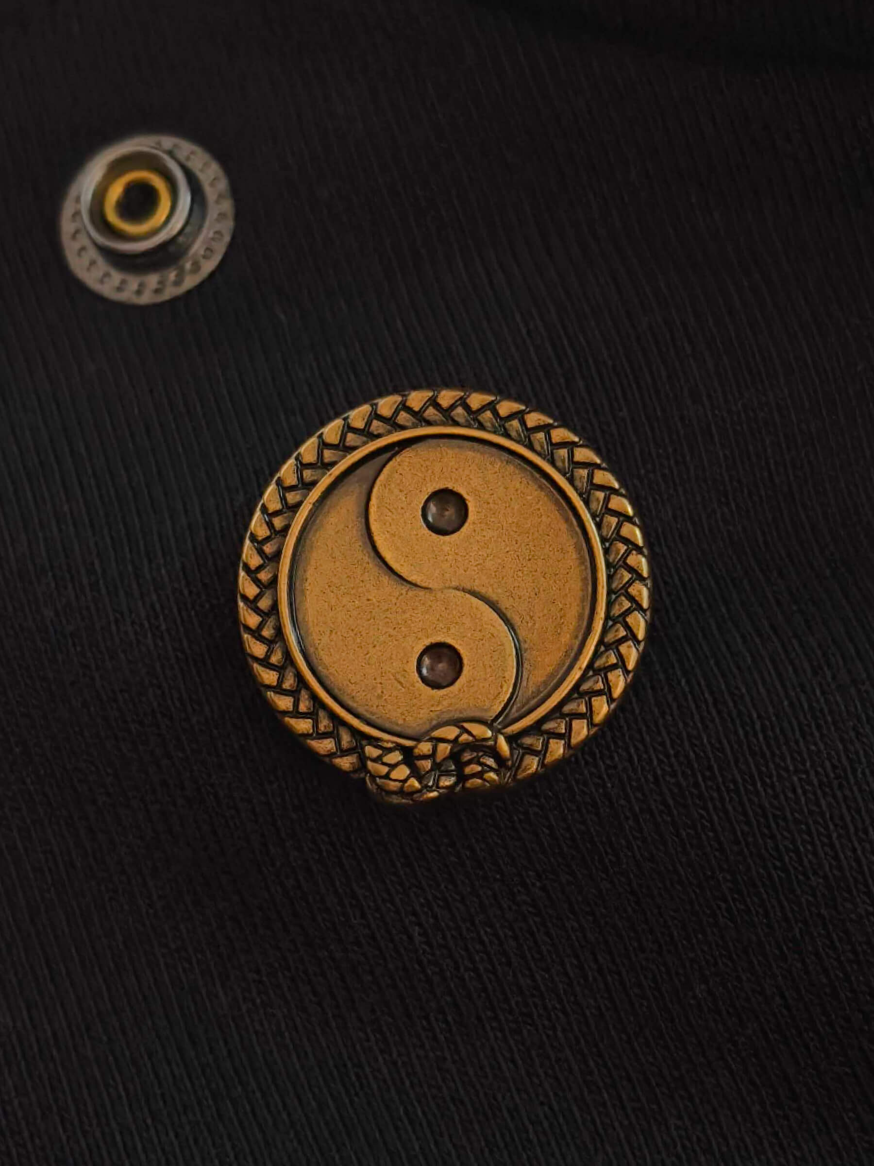 Yin-Yang Talisman Snap