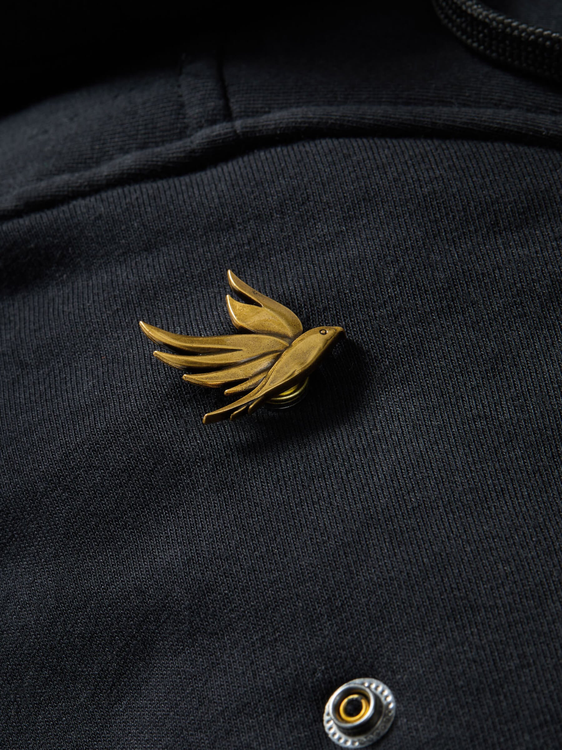 Archer's Familiar RPG Snap from Patch Notes Apparel in Ancient Gold